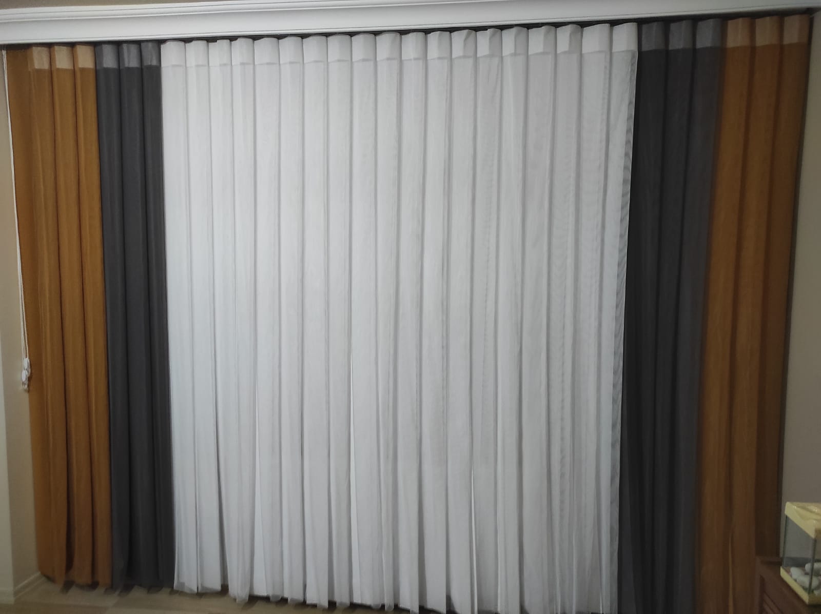 Motorlu Zebra Perde — Salon